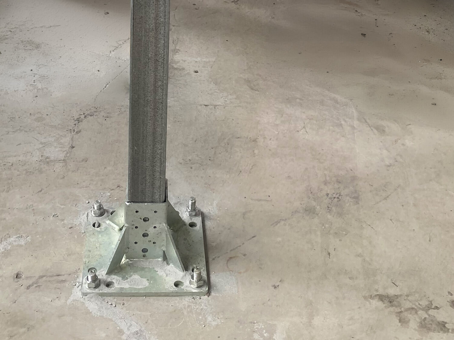 Seismic Modular Framing Base Plates